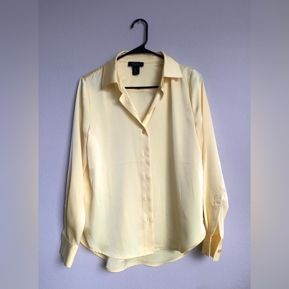 RACHEL Rachel Roy Light Yellow Button Down Shirt